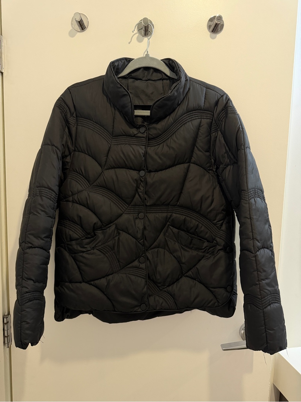 Black Quilted Puffer Jacket - Women's Lightweight Coat
